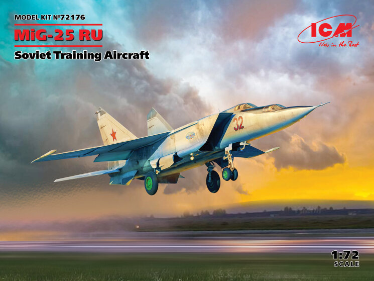 ICM 72176 Советский учебный самолет МИГ-25 РУ 1/72